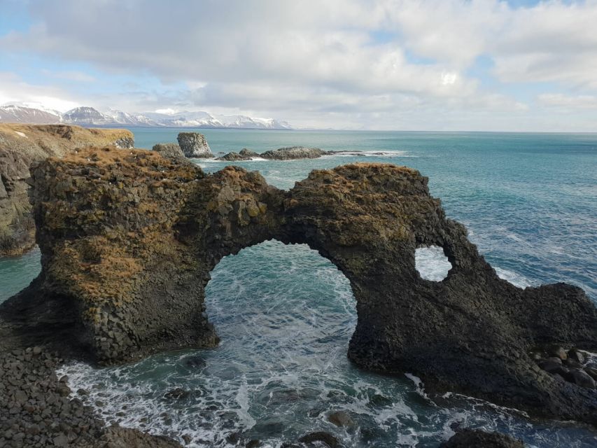 Reykjavik: Small-Group Snæfellsnes Day Trip - Kirkjufell Mountain: timing your photos at one of Iceland’s best-known viewpoints