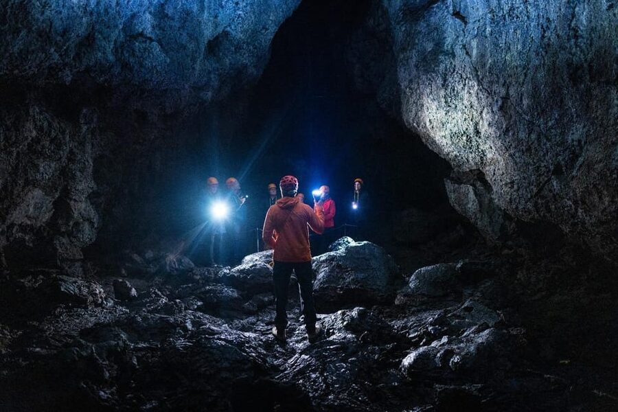 Reykjavik: Snæfellsnes Day Trip with Vatnshellir Lava Cave - What This Snæfellsnes Day Trip Really Delivers