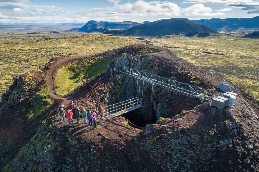 Reykjavik: Thrihnukagigur Volcano Guided Hiking Day Trip - Price and value: what $385 buys you in the real world