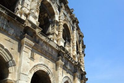 Roman Sites and Historical Places Day Trip from Avignon - Nîmes: Arenes de Nîmes, a Maison Carrée photo stop, and city-center Roman context
