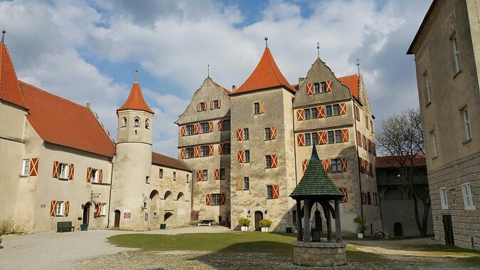 Romantic Road, Rothenburg, and Harburg Day Tour from Munich - Starting in central Munich: Karlsplatz 21 makes or breaks the day