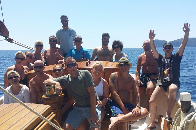 Sailing day trip on Tall Ship Andrea Jensen with Lunch and Wine - What to Bring (and What You Can Skip)