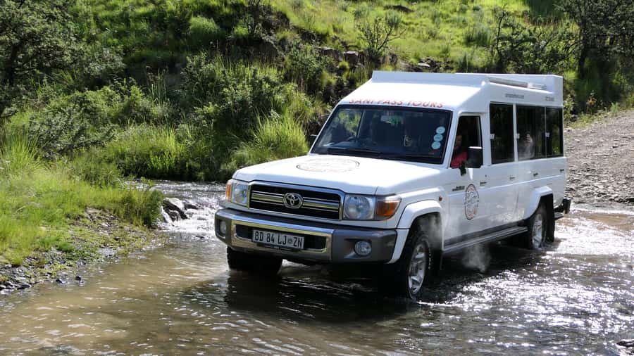 Sani Pass Day Tour from Underberg - From Underberg-Himeville Trout Fishing Club to the climb