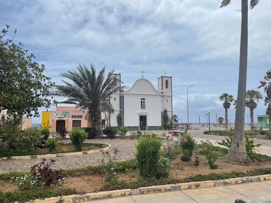 Santo Antão Highlights: Day Trip by Car with Ferry from SV - Ponta do Sol, Sinagoga, and Paúl: Town Stops That Add Texture
