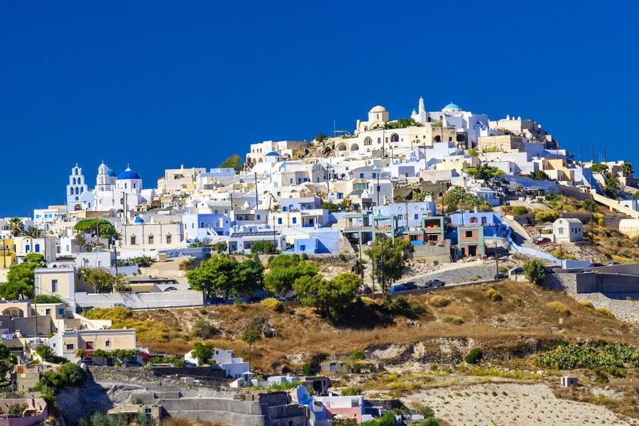 Santorini: Island Highlights Guided Day Trip with Oia Sunset - Why This 10-Hour Bus Loop Works for First-Time Santorini Days