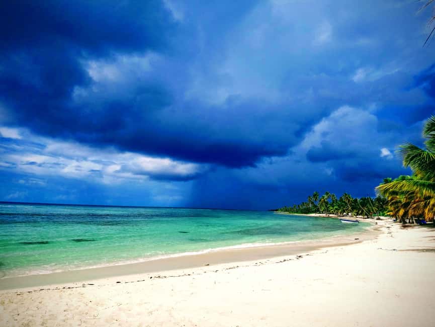 Saona Island: Small Group Virgin Beaches Cruise Day Trip - Canto de la Playa snorkeling: quiet water, real sand time