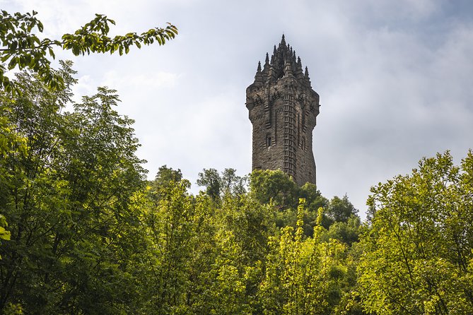 Scottish Highlands Day Trip and Edinburgh Military Tattoo - Stirling before the Highlands: castles, Wallace and photo windows