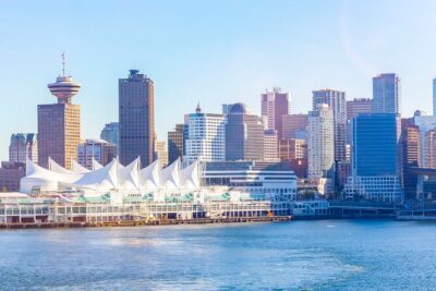 Seattle to Vancouver Urban and Scenic Day Trip - Stanley Park and the Seawall stroll: your best “wow” per minute