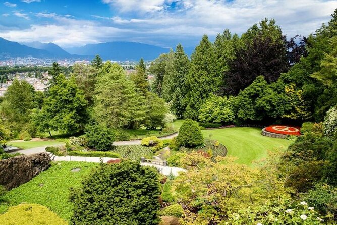 Seattle to Vancouver Urban and Scenic Day Trip - The guide factor: why some days feel smooth and others feel rushed