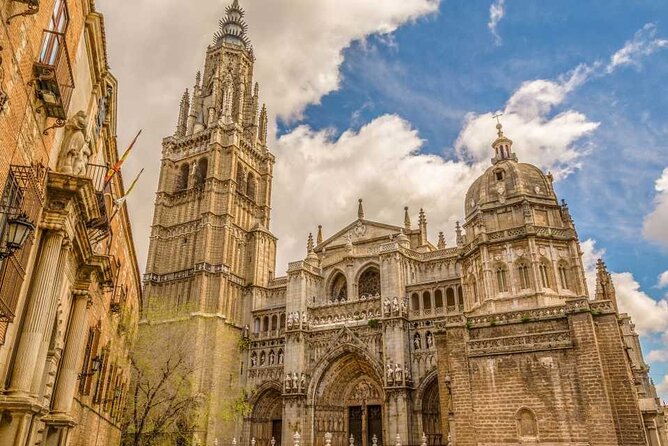 Segovia and Toledo Day Tour from Madrid with Optional Alcazar - Comfort on the bus, and how to avoid the common snags