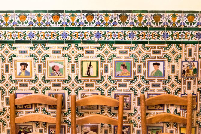 Seville Full Day Trip with Cathedral from Malaga - Santa Cruz Walking Hour: The Jewish Quarter Streets You’ll Enjoy Most