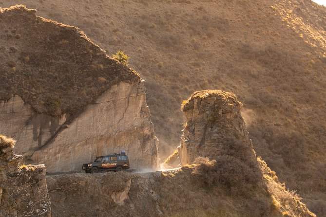Skippers Canyon 4WD Heritage half day Tour from Queenstown - Weather, bugs, and road surprises: what to pack and how to stay ready