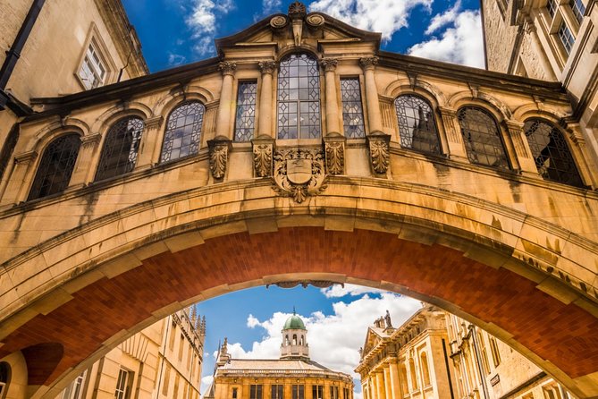 Small Group Cotswolds Villages, Stratford and Oxford Day Tour from London - Oxford University walking tour: the 2-hour guide makes a difference