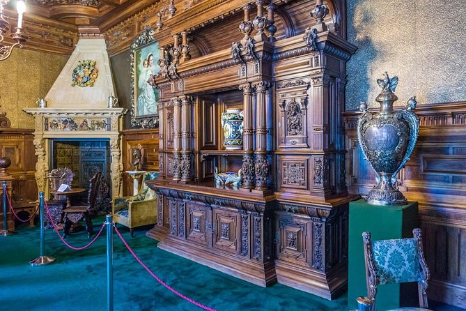 Small-Group Day Trip to Dracula's Castle, Brasov and Peles Castle - Comfort on the road: Wi‑Fi, bathrooms, and motion sickness prep