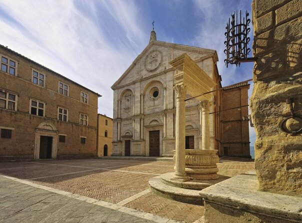 Small-Group Montepulciano and Pienza Day Trip from Siena - Getting to the minivan: 9:30am start and a smart meeting point