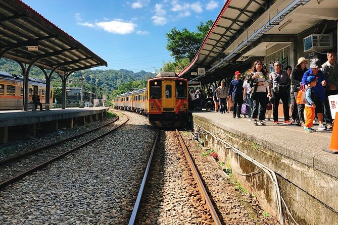 Small-Group: Yehliu, Jiufen & Pingxi Day Tour from Taipei - The north-coast route that makes sense from Taipei