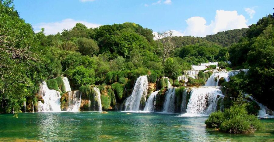 Split/Trogir: Krka National Park Day Trip with Wine Tasting - Why Krka and Skradin Works as a Day Trip from Split or Trogir