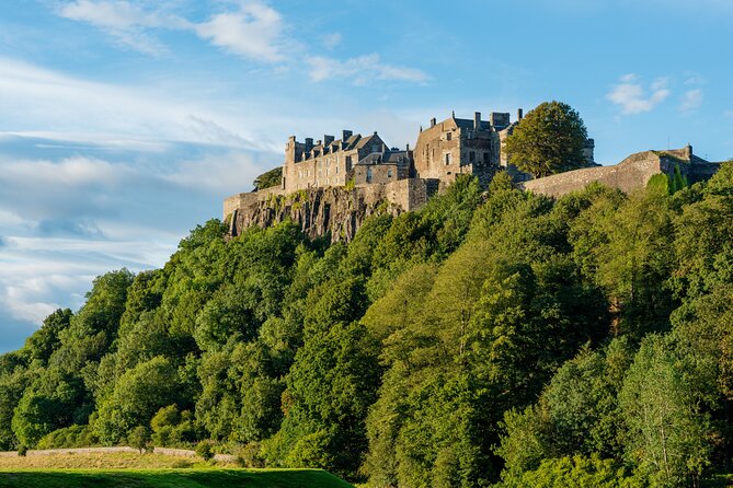 Stirling Castle, Loch Lomond and Cruise Day Tour from Glasgow - Loch Lomond Shores: quick photos, big water views