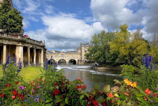 Stonehenge and Bath Day Trip from London with Optional Roman Baths Visit - Should You Book Stonehenge and Bath With the Roman Baths Option?