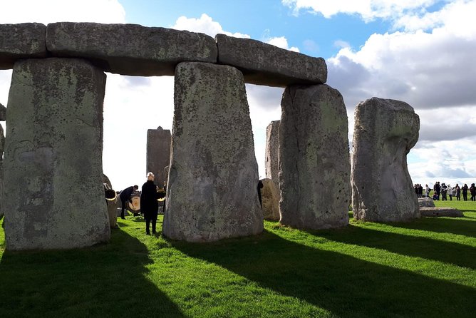 Stonehenge Inner Circle Private Tour from London with Bath Visit - Lacock Village: A Calm Pause After the Stones
