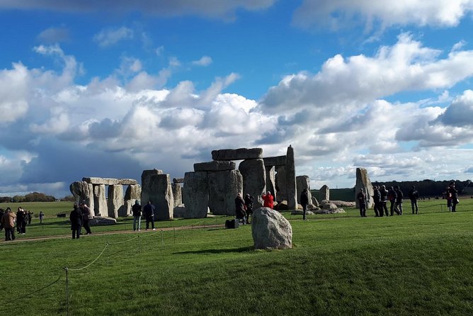 Stonehenge Shuttle Bus from London with Optional Fish & Chips - Arriving at Stonehenge: How Much Time You’ll Actually Have