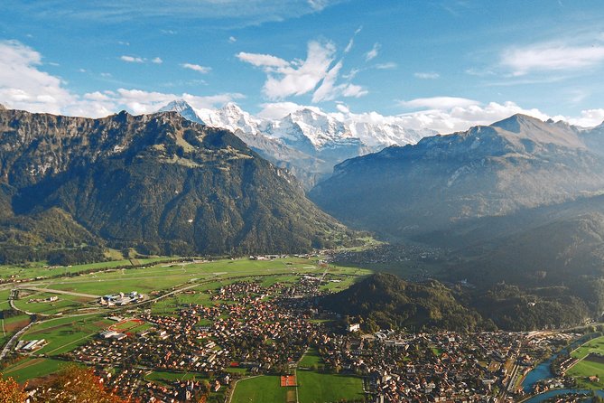 Swiss Alps: Interlaken and Grindelwald Day Trip from Zurich - Zurich coach start: what the morning is actually like