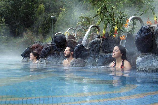 Termas de Papallacta Hot Springs full day tour from Quito - Towels, sunscreen, and what to wear to stay comfy