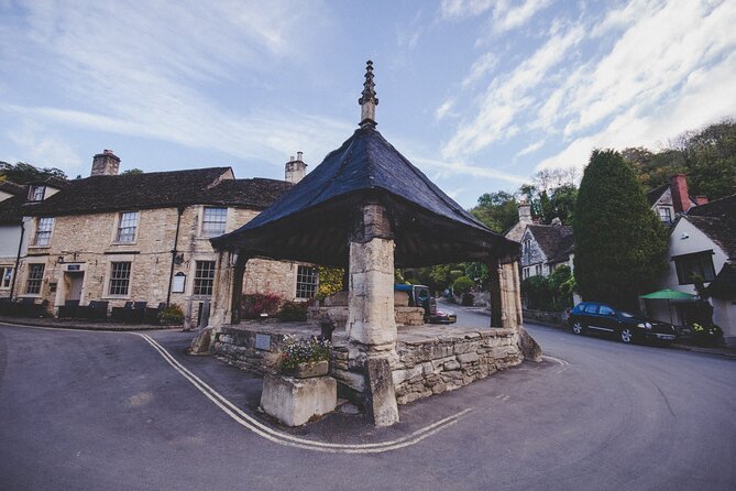The Cotswolds Guided Day Tour from London - Bourton-on-the-Water: bridges, model village, and quick shopping time