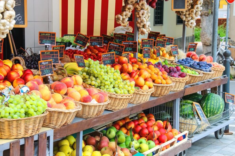 The Italian Riviera: Full-Day Tour from Nice - Bordighera on Thursday: what to expect from the market scene