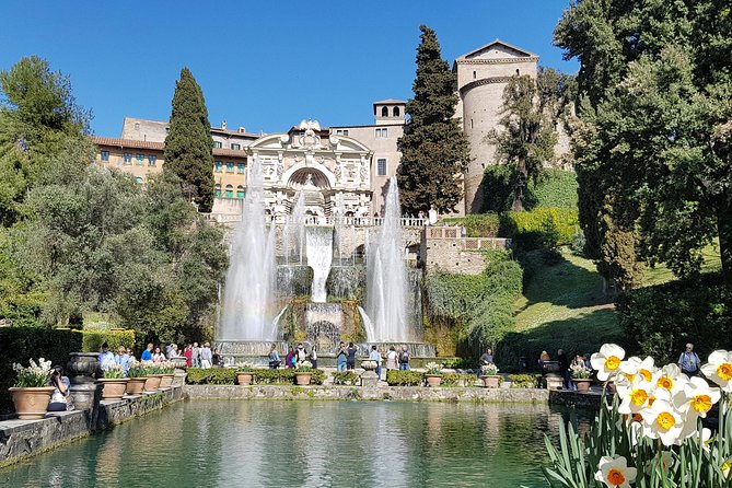 Tivoli Villas Full Day Trip From Rome with Lunch - Meeting Point Reality Check at Castro Pretorio
