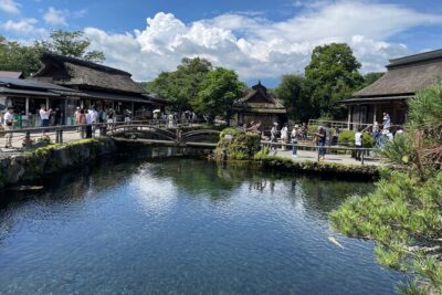 Tokyo: Customized Mt. Fuji & Hakone Sightseeing Private Day Trip - Kitaguchi Hongu Fuji Sengen Jinja: the calm counterweight