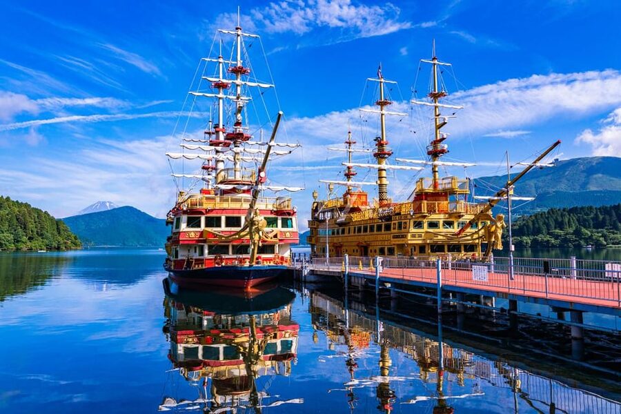 Tokyo: Mt. Fuji 5th St, Gotemba & Hakone by Luxury Bus - Hakone Pirate Ship on Lake Ashi: The Serenity Part of the Day