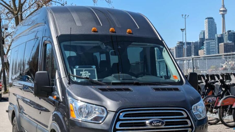 Toronto: Algonquin Park and Ragged Falls Day Trip - Comfort and onboard entertainment: the part you might not plan for, but will love