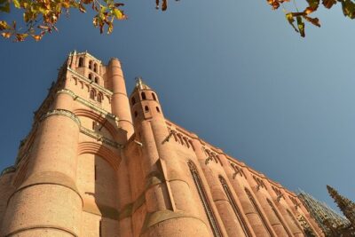 Toulouse: Albi and Cordes/Ciel Day Trip with Audio Guides - Albi: UNESCO streets and the Sainte Cécile Cathedral moment