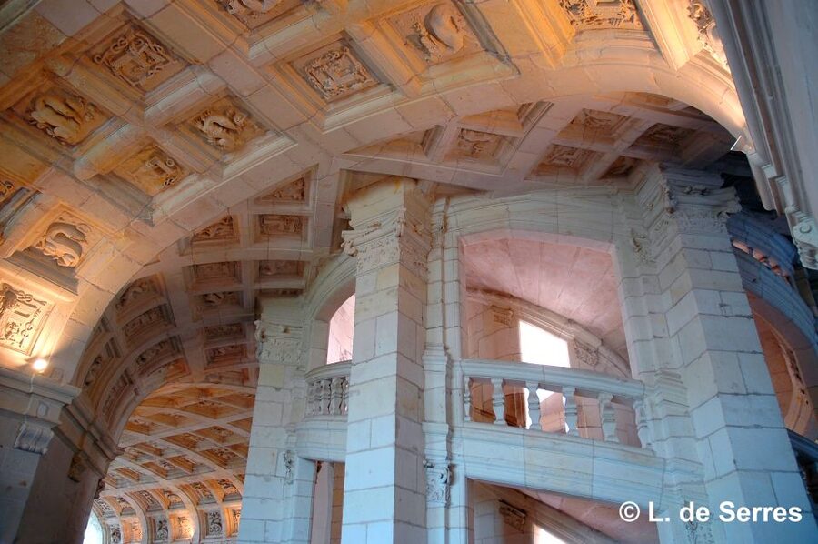 Tours/Amboise: Chambord, Chenonceau Day Trip & Wine Tasting - Quick takeaways