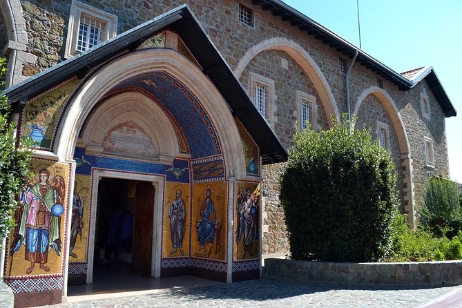 Troodos Peaks & Mountain Flavors Day Tour from Paphos - Pickup and the rhythm of the day: what 8 hours feels like
