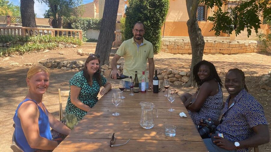 Valencia: Utiel-Requena Cave & Winery Day Trip with Tasting - Guides and group size: why it doesn’t feel like a factory tour