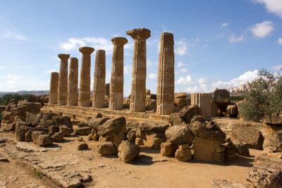 Valley of the Temples and Villa Romana del Casale Day Trip from Taormina - Entrance fees and the “ticket moment” at the gate