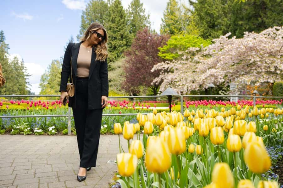 Vancouver to Victoria Seaplane Day Trip + Butchart Gardens - Return flight: one more coast view, plus possible wildlife