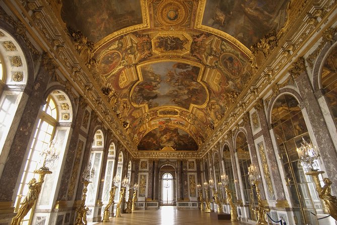 Versailles Domain Audio Guided Half Day Tour from Paris - Entering the Palace: 45 Minutes and How to Use It Wisely