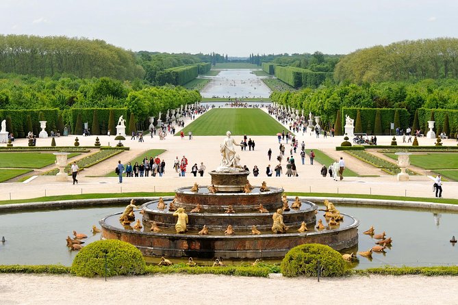 Versailles Timed Entrance Ticket and Giverny Small Group Day Trip from Paris - Versailles timed entry: Hall of Mirrors, palace highlights, and that one important hour