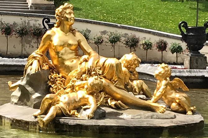 VIP Day Trip Neuschwanstein and Linderhof Castle from Munich - VIP comfort vs regular buses: when the upgrade pays off