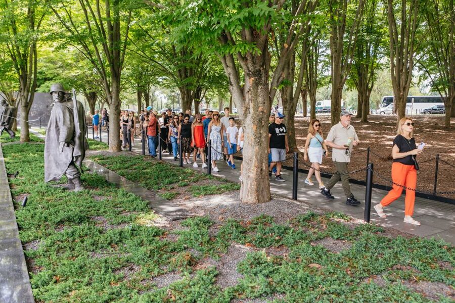 Washington DC Day Trip by Bus from New York City - Using the Drive Like a Head Start on U.S. History