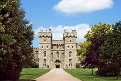 Windsor Castle, Stonehenge, and Oxford Day Trip from London - Stonehenge on Salisbury Plain: outside views versus entry with audio
