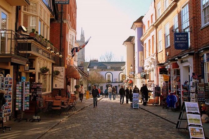 Windsor, Stonehenge and Bath Day Trip from London Spanish - Stonehenge in one hour: enough wonder, not enough wandering