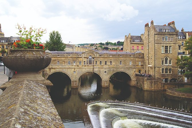 Windsor, Stonehenge and Bath Day Trip from London Spanish - Value check: is $123.44 a smart use of your time?