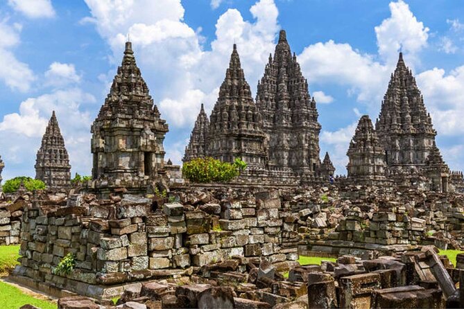Yogyakarta: Borobudur Climb-up & Prambanan Day Trip All Inclusive - What to Bring and How to Stay Comfortable