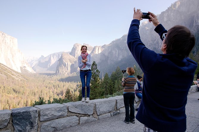 Yosemite Highlights & Giant Sequoias Day Tour from San Francisco - Groveland Drive-By and the Return Stop: Getting Fed on the Way Back