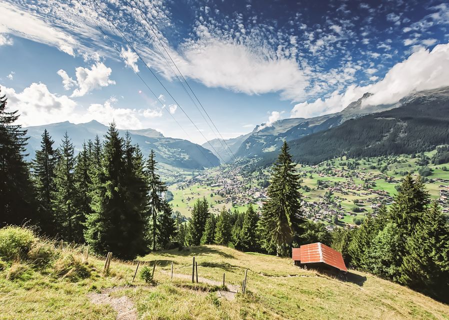 Zurich: Day Trip to Grindelwald, Interlaken & Lauterbrunnen - Lauterbrunnen: 72 waterfalls and a classic stop at Staubbach Falls