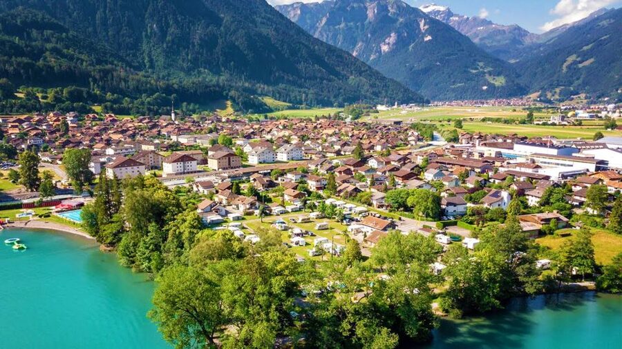 Zurich: Day trip to Interlaken incl. tandem paragliding - Interlaken free time: use it to reset, not just to kill time